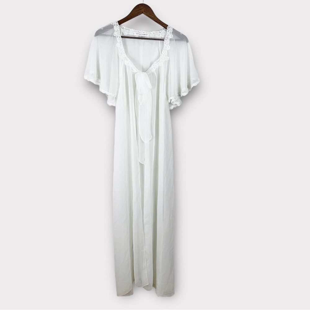 Victoria's Secret White Lace-Trim Nightgown Robe